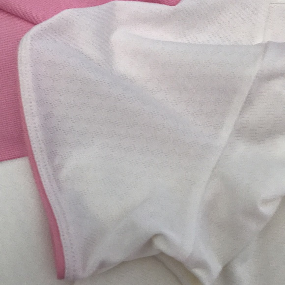 Women’s Nike golf tennis top white with pink trim - Picture 7 of 8